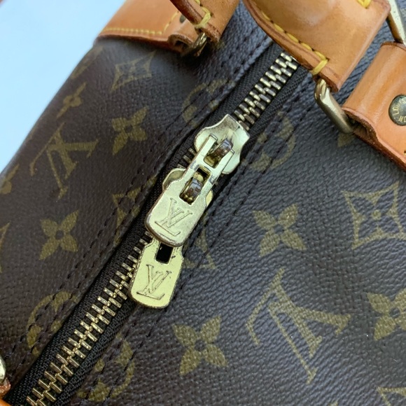LOUIS VUITTON | VTG Keepall 55 Bandouliere Duffel - Picture 6 of 8